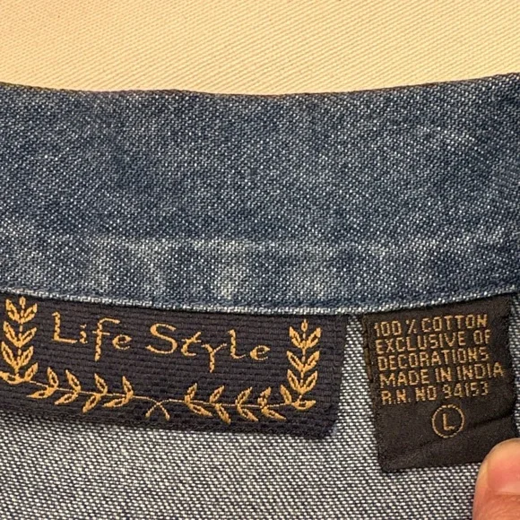 Denim Vest with Colorful Cat Design - Picture 2 of 4